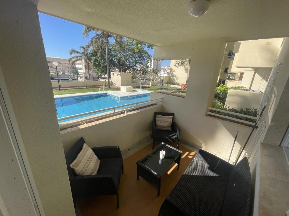 Apartmán Apartamento En La Carihuela Con Piscina Y Parking, Al Lado De La Playa Torremolinos Exteriér fotografie